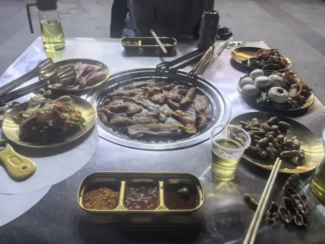 假期尾声的烤肉局